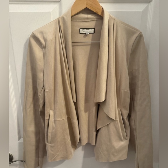 bagatelle Jackets & Blazers - Bagatelle Taupe Faux Suede drape jacket, size small